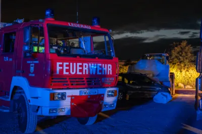 Kollision und eingeklemmte Personen - Feuerwehr trainiert Ernstfall in Pettenbach DSC-0591.jpg