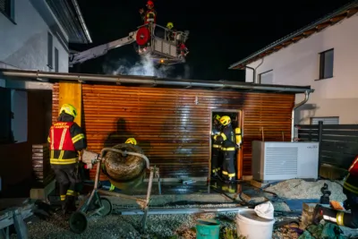 Brand im Garagenanbau – Schnelles Eingreifen der Feuerwehr verhindert Schlimmeres Z81-0156-Verbessert-RR.jpg