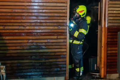 Brand im Garagenanbau – Schnelles Eingreifen der Feuerwehr verhindert Schlimmeres Z81-0161-Verbessert-RR.jpg