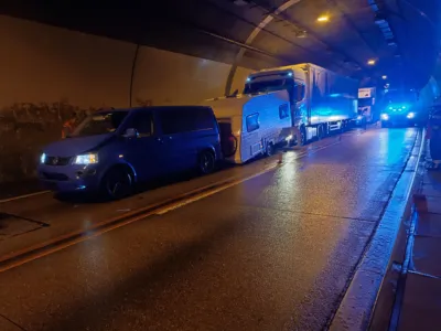 Verkehrsunfall im Tunnel Kremsursprung foke-111593.jpg