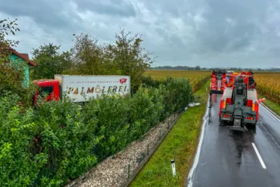 LKW landet im Vorgarten – Fahrer unverletzt TEAM-2024091311248352-002.jpg