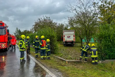 LKW landet im Vorgarten – Fahrer unverletzt TEAM-2024091311288367-013.jpg