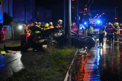 Schwerer Verkehrsunfall auf der B1 fordert Verletzte DSC-5034.jpg