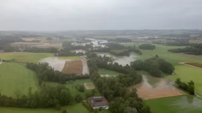 Hochwasseralarm in Oberösterreich fordert Einsatzkräfte DJI-0366.jpg