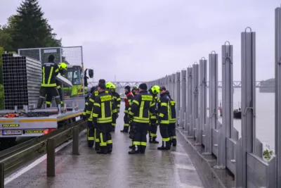 Aufbau des mobilen Hochwasserschutzes in Mauthausen FOKE-2024091418002749-070.jpg