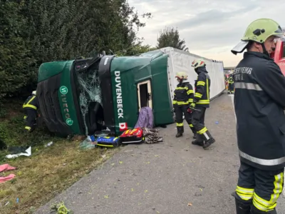 Schwerer LKW-Unfall auf der A8 Innkreis Autobahn in Fahrtrichtung Passau DOMS-197001010200112134-019.jpg