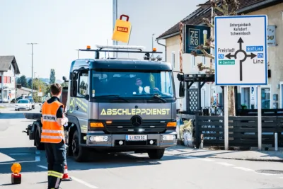 Verkehrsunfall in Gallneukirchen: Feuerwehren im Einsatz zur Bergung eines verunglückten Fahrzeugs VU-Gallneukirchen-21-09-2024-13.jpg