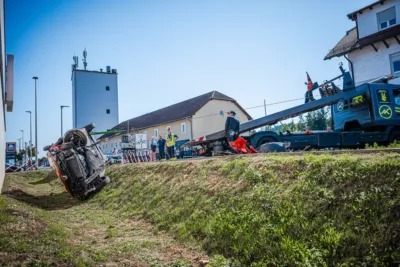 Verkehrsunfall in Gallneukirchen: Feuerwehren im Einsatz zur Bergung eines verunglückten Fahrzeugs VU-Gallneukirchen-21-09-2024-18.jpg