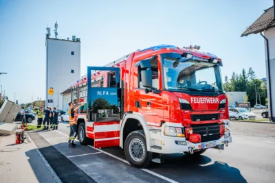 Verkehrsunfall in Gallneukirchen: Feuerwehren im Einsatz zur Bergung eines verunglückten Fahrzeugs VU-Gallneukirchen-21-09-2024-4.jpg