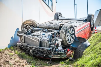 Verkehrsunfall in Gallneukirchen: Feuerwehren im Einsatz zur Bergung eines verunglückten Fahrzeugs VU-Gallneukirchen-21-09-2024-5.jpg