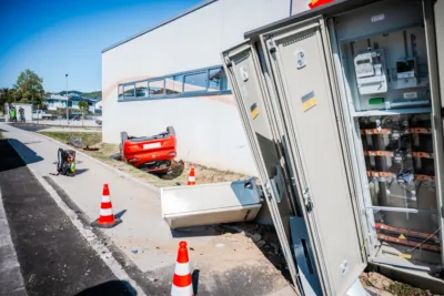 Verkehrsunfall in Gallneukirchen: Feuerwehren im Einsatz zur Bergung eines verunglückten Fahrzeugs VU-Gallneukirchen-21-09-2024-7.jpg