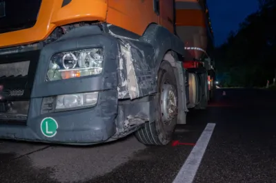 PKW kollidiert in Molln mit LKW - Eine Person verletzt DSC-1255.jpg