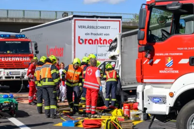 Schwerer Verkehrsunfall auf der A25 bei Marchtrenk West FOKE-2024092513284916-028.jpg