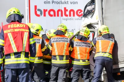 Schwerer Verkehrsunfall auf der A25 bei Marchtrenk West FOKE-2024092513514951-068.jpg