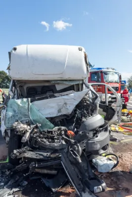 Schwerer Verkehrsunfall auf der A25 bei Marchtrenk West FOKE-2024092513565103-023.jpg