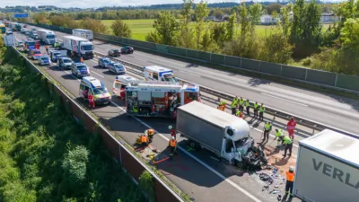 Schwerer Verkehrsunfall auf der A25 bei Marchtrenk West FOKE-202409251410-035.jpg