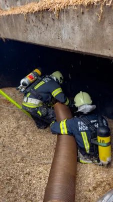 Glimmbrand in Hackschnitzelbunker – Großeinsatz der Feuerwehr in Hargelsberg FOKE-2024092815455316-062.jpg