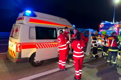 Zwischenfall bei Abschleppvorgang auf der A1 Westautobahn FOKE-2024100319575549-042.jpg