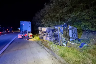 Zwischenfall bei Abschleppvorgang auf der A1 Westautobahn FOKE-2024100319595543-044.jpg