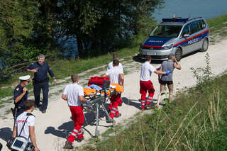 Schwerer Bootsunfall in Linz - Vier Personen verletzt bootsunfall-linz_-8.jpg