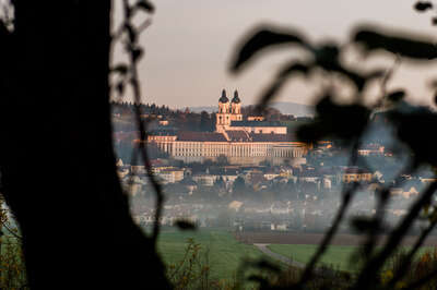 Stift Sankt Florian bei Sonnenaufgang 20141115-1499.jpg