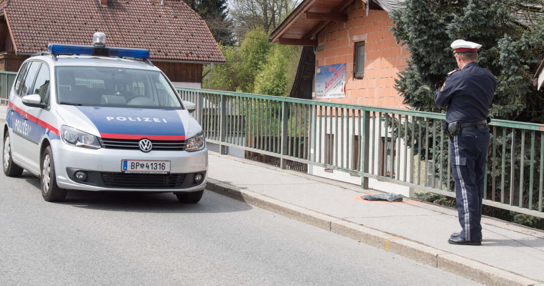 Titelbild: Frau von Alkolenker erfasst und tödlich verletzt