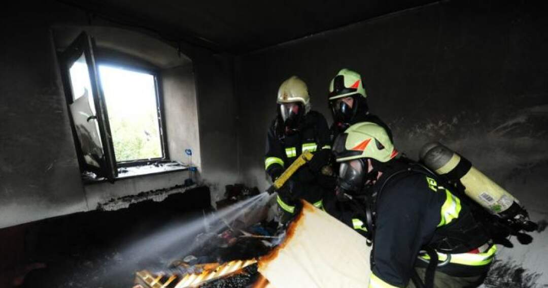 Titelbild: Dreijähriger spielte mit Feuerzeug - Brand in Lasberg