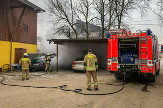 Heikler Fahrzeugbrand in Linz Ebelsberg foke_20180227_151340_01.jpg