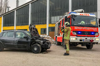 Heikler Fahrzeugbrand in Linz Ebelsberg foke_20180227_153435.jpg