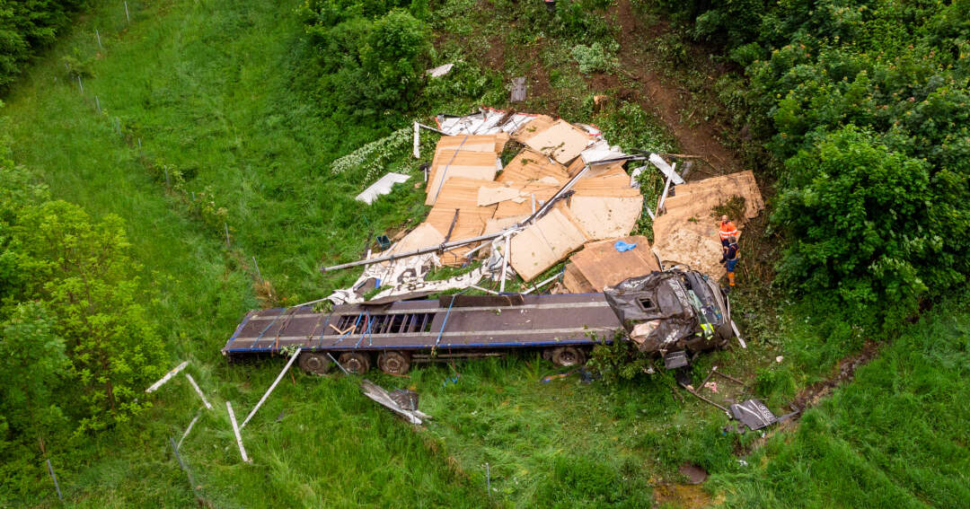 Titelbild: Unfall mit Lastwagen auf der Westautobahn