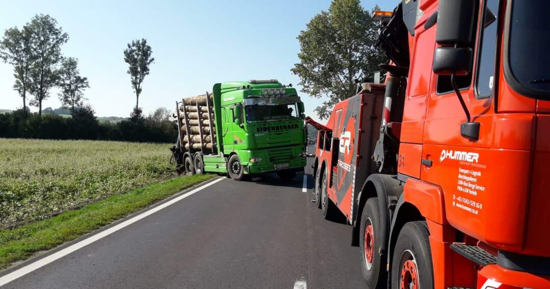 Sperre der B1 wegen Fahrzeugbergung