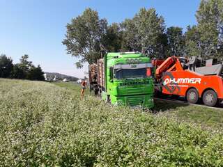 Sperre der B1 wegen Fahrzeugbergung IMG-20180917-WA0016.jpg