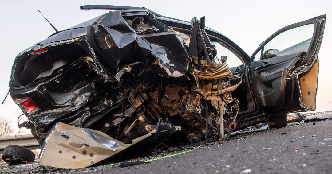 Titelbild: Schwerer Verkehrsunfall auf der A25