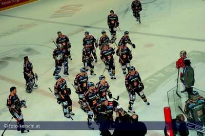 Ausgleich im vierten Spiel: Rückspiel am Ostersonntag in Salzburg foto-kerschi_01-04-2010_eishockeyliga__60.jpg