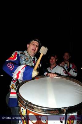 Ausgleich im vierten Spiel: Rückspiel am Ostersonntag in Salzburg foto-kerschi_01-04-2010_eishockeyliga__64.jpg