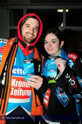 Ausgleich im vierten Spiel: Rückspiel am Ostersonntag in Salzburg foto-kerschi_01-04-2010_eishockeyliga__69.jpg