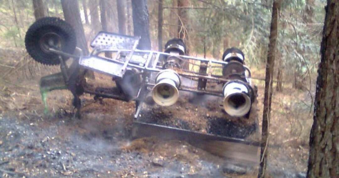 Titelbild: Unfall im Wald: Quad fing Feuer