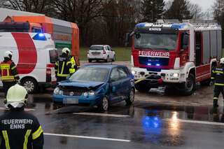 Unfall auf der L571 bei Enns foke_20181222_142345_01.jpg