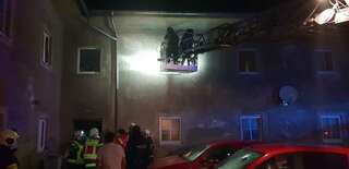 Brand am heiligen Abend: 6 Personen gerettet E181202801_05.jpeg