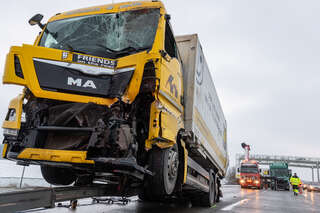 A1 - Unfall mit fünf Lkw und zwei Pkw foke_20190123_172310.jpg