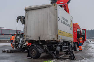 A1 - Unfall mit fünf Lkw und zwei Pkw foke_20190123_173946.jpg