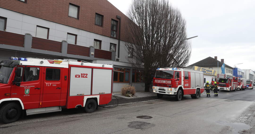 Titelbild: Feuerwehreinsatz für die Löschzüge 2 und 3 in Steyr