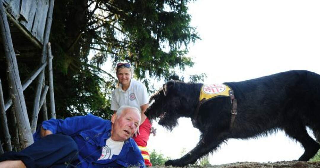 Titelbild: Sommerübung der ÖRHB in Langfirling