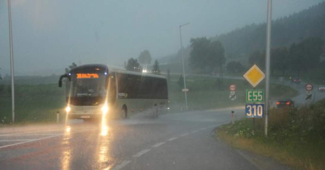 Titelbild: Wärmegewitter über Oberösterreich