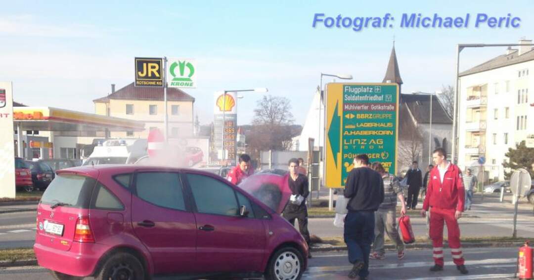 Titelbild: Berufsschüler löschte Fahrzeugbrand