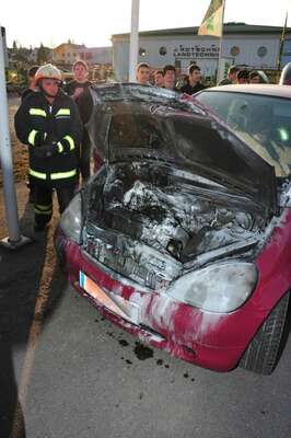 Berufsschüler löschte Fahrzeugbrand fahrzeugbrand-004.jpg