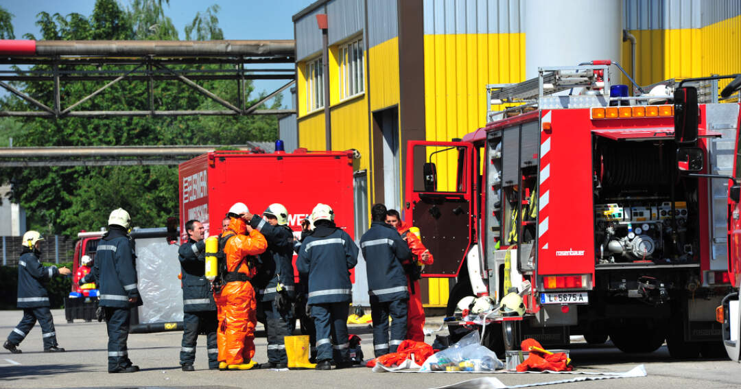 Titelbild: Gefahrenstoffeinsatz im Chemiepark Linz