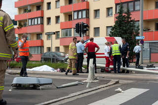 Tödlicher Verkehrsunfall im Kreuzungsbereich toedlicher-verkehrsunfall__03.jpg