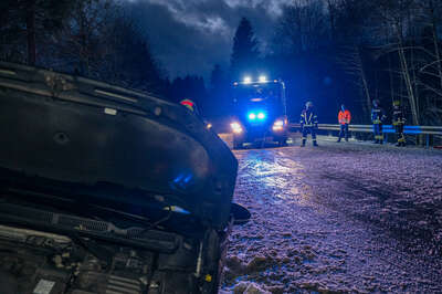 Verkehrsunfall auf der B126 Leonfeldener Straße foke-26468.jpg