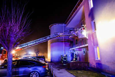 Kellerbrand - Feuerwehr musste Personen retten DRAXLER-2022020320060401-019.jpg